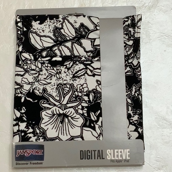 Jansport DIGITAL SLEEVE 2.0- Wht/Blk Crayon Flower - Picture 1 of 6